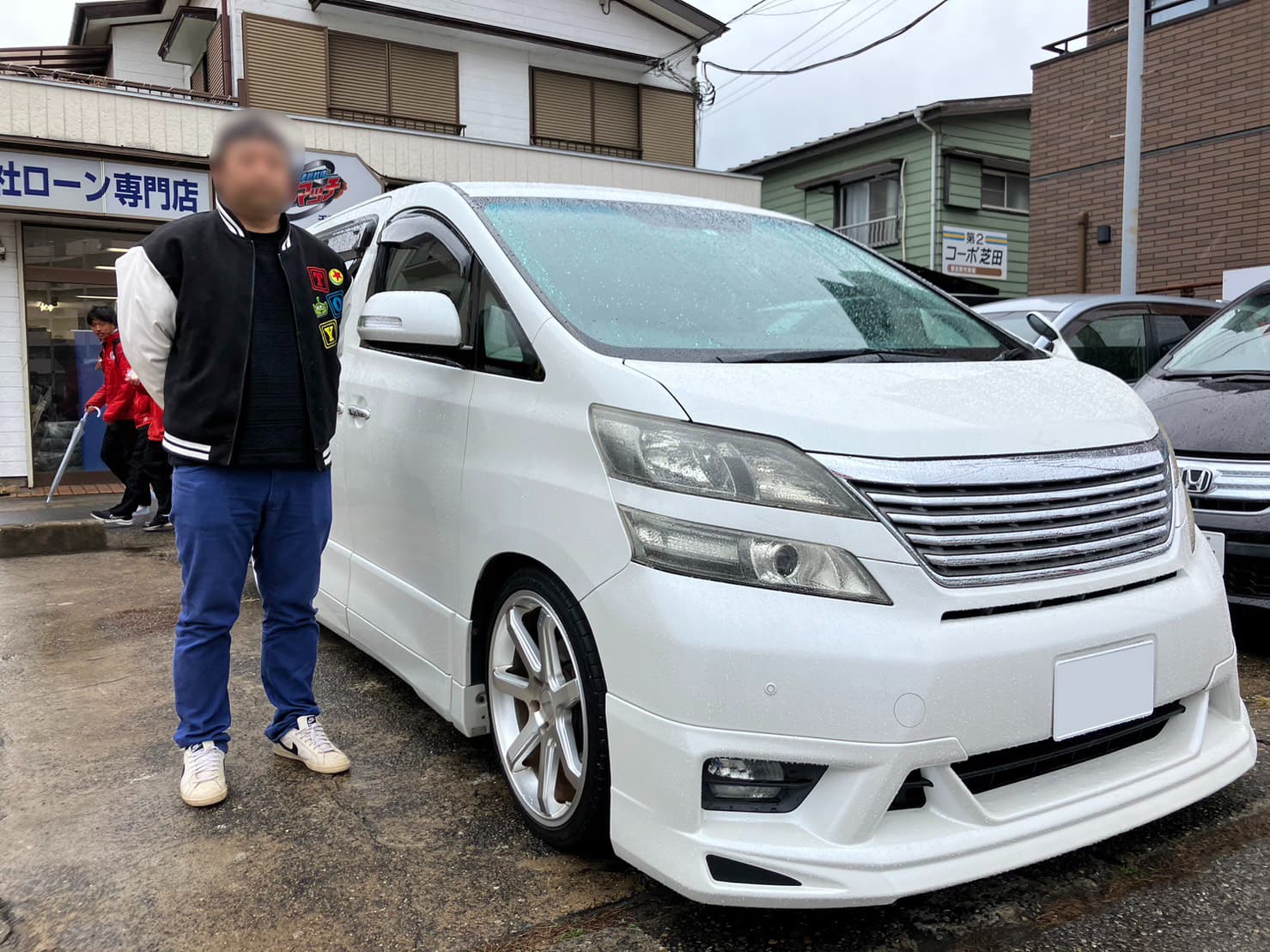 トヨタ  ヴェルファイア